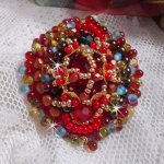 Anillo Mia bordado con un cabujón de rubí asiático Baroque Vintage y perlas muy finas.